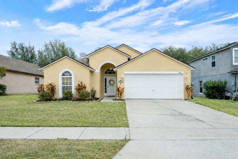 Photo of 30218 Pga Drive, Sorrento, FL 32776 (MLS # O6383055)
