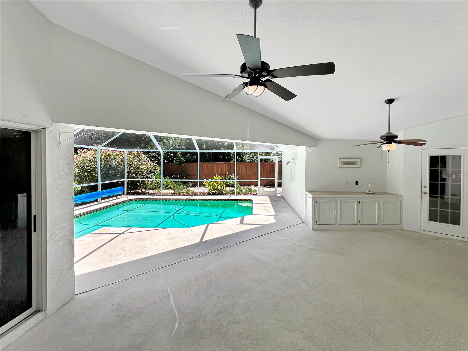 GROVES AT COBBS LANDING - Residential Lease