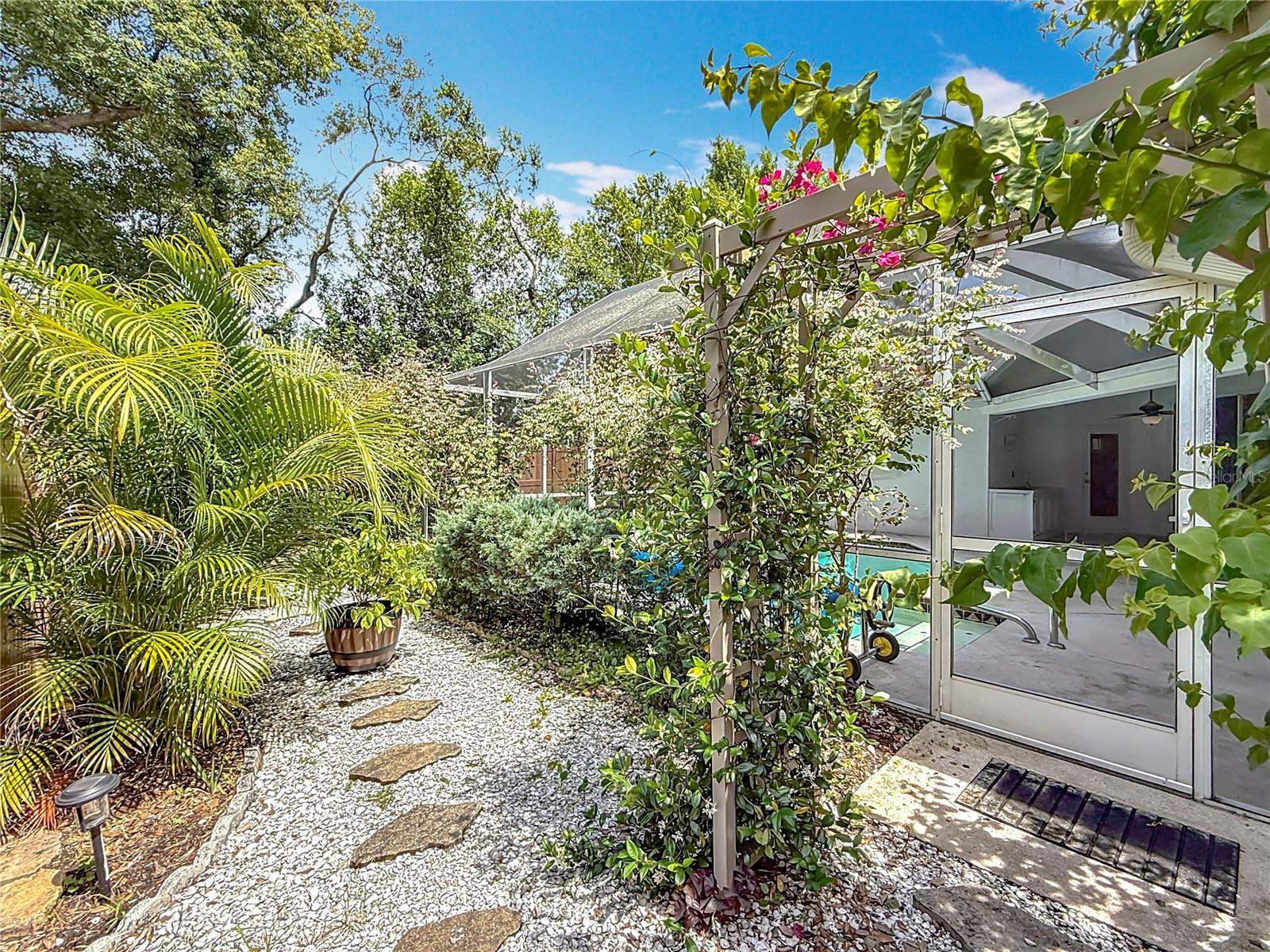 GROVES AT COBBS LANDING - Residential Lease