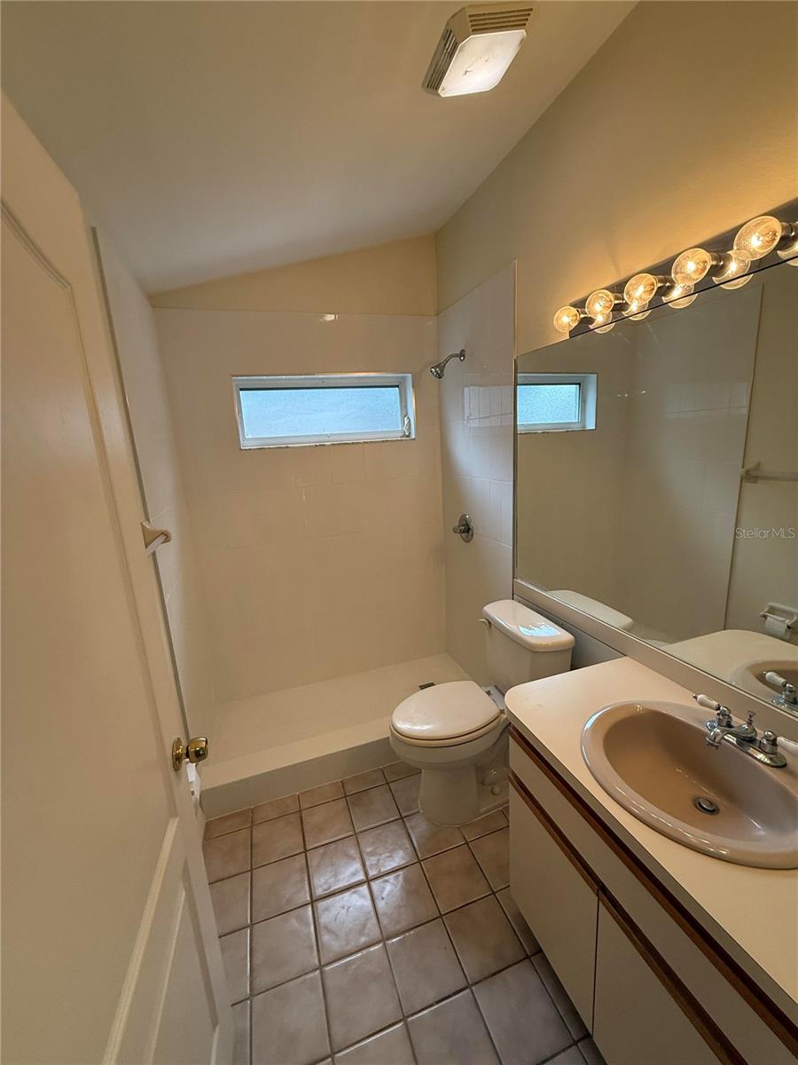 GROVES AT COBBS LANDING - Residential Lease