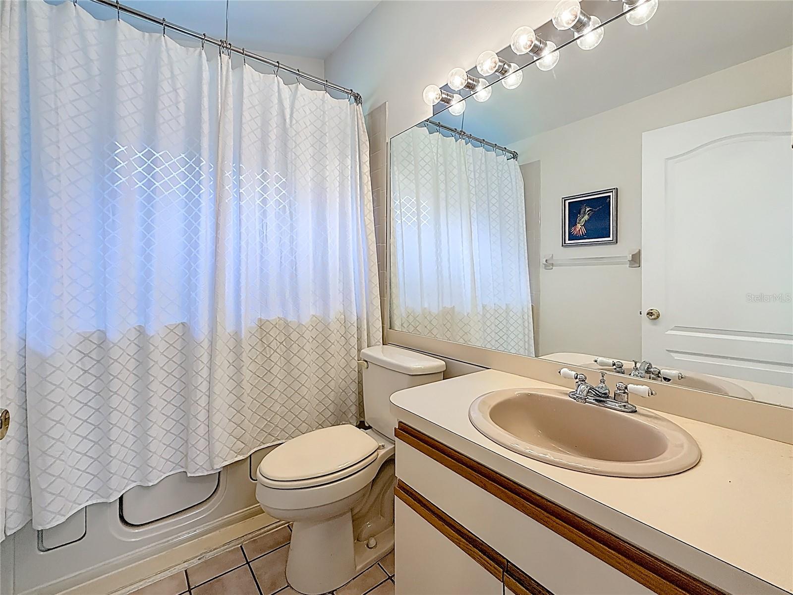 GROVES AT COBBS LANDING - Residential Lease