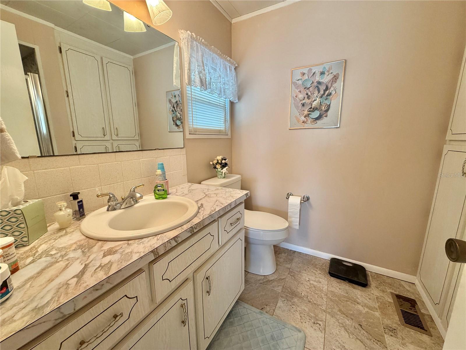 HAWTHORNE RESIDENTS COOPERATIV - Residential