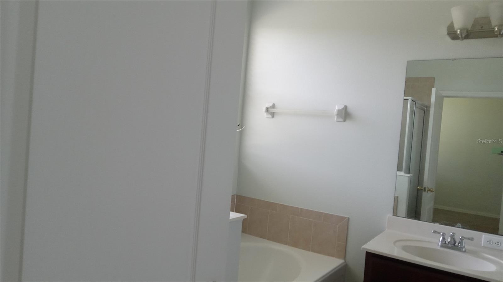 CONCORDE ESTATES - Residential Lease