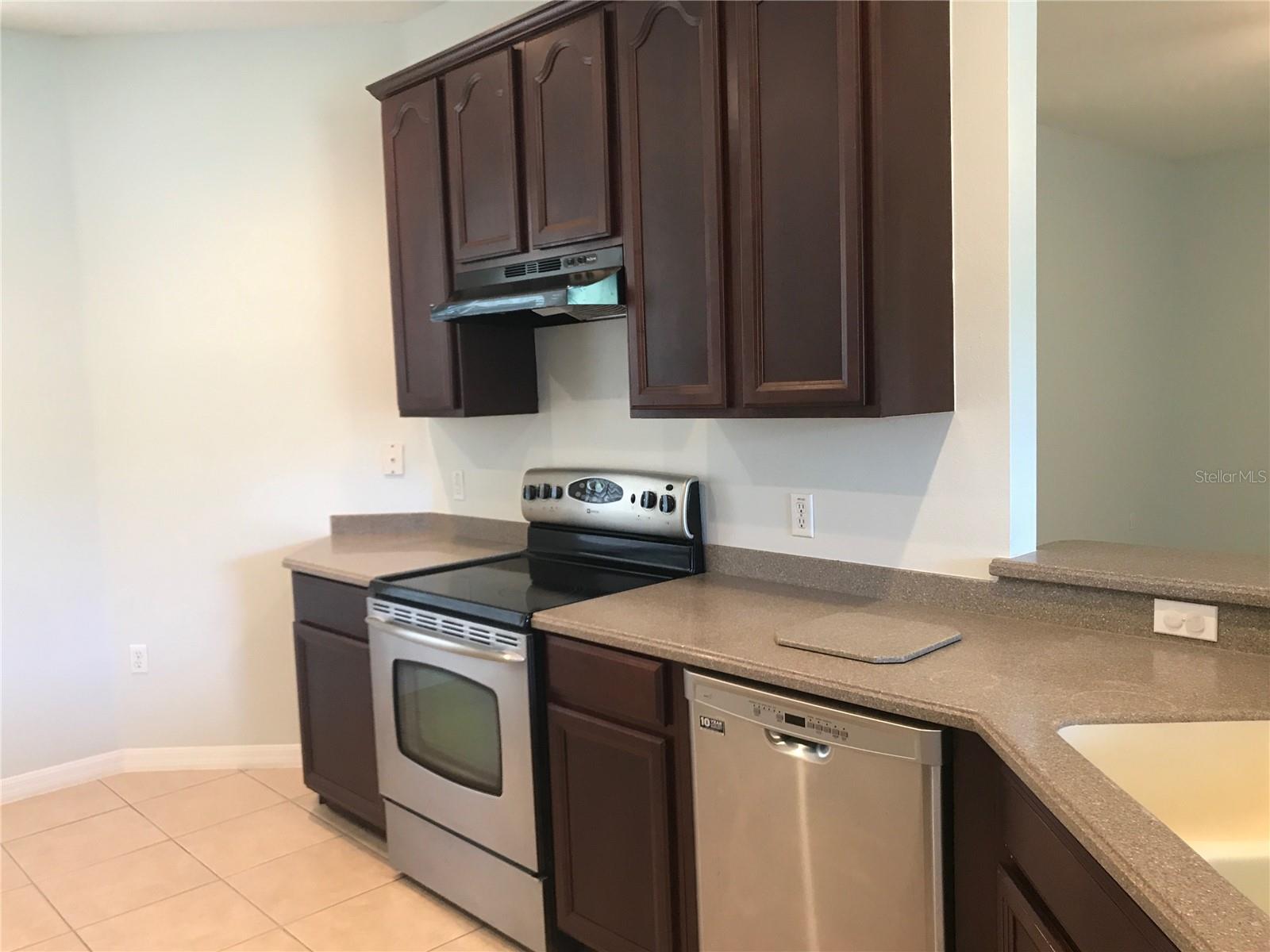 CONCORDE ESTATES - Residential Lease