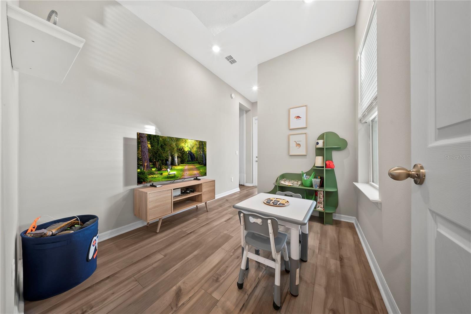 SILVERLEAF RESERVE/HAMLIN PH 2 - Residential Lease