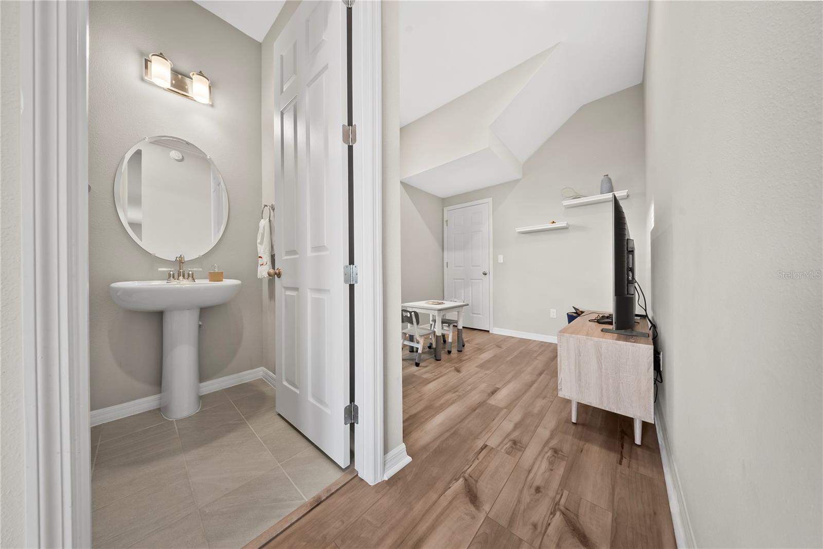 SILVERLEAF RESERVE/HAMLIN PH 2 - Residential Lease