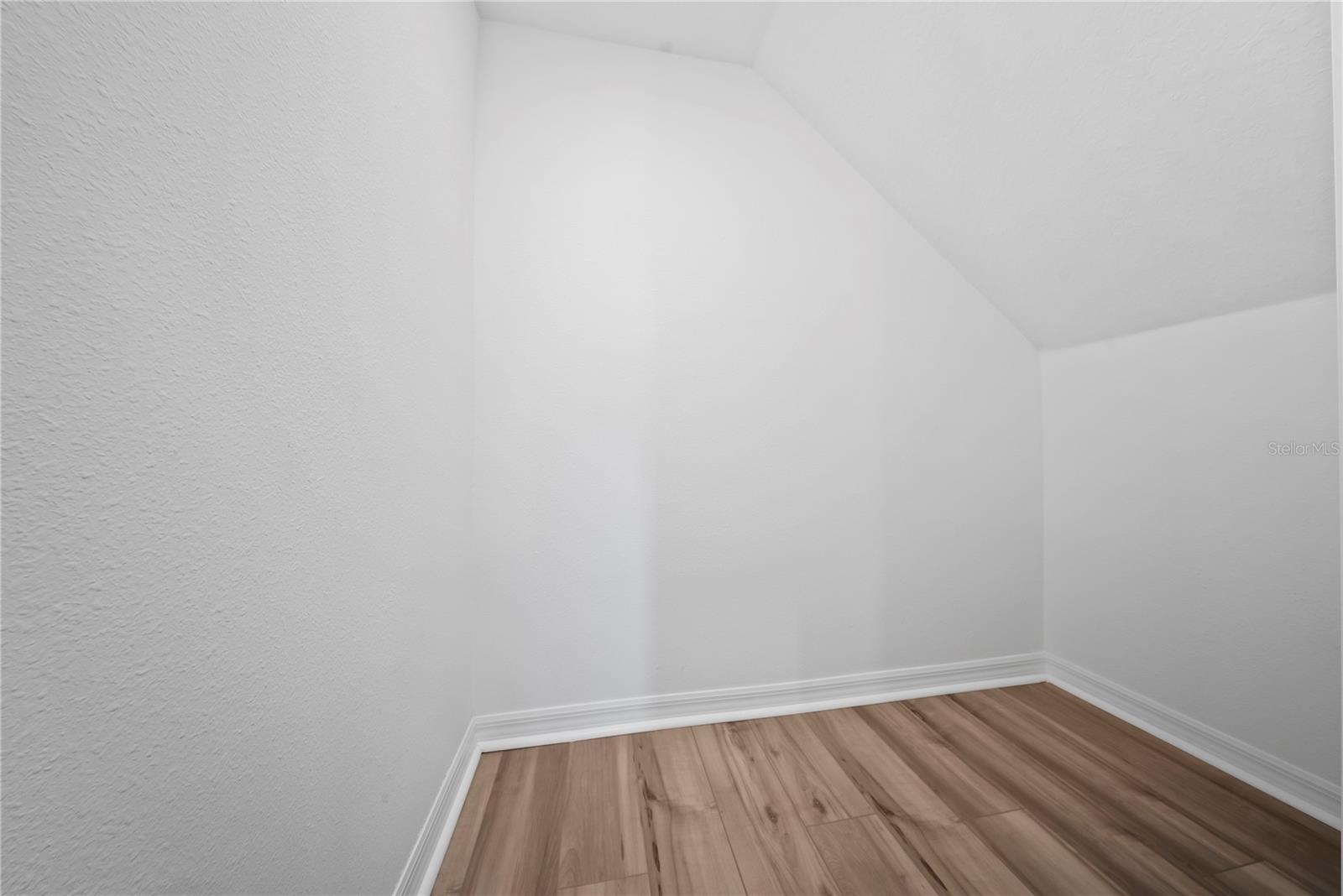 SILVERLEAF RESERVE/HAMLIN PH 2 - Residential Lease