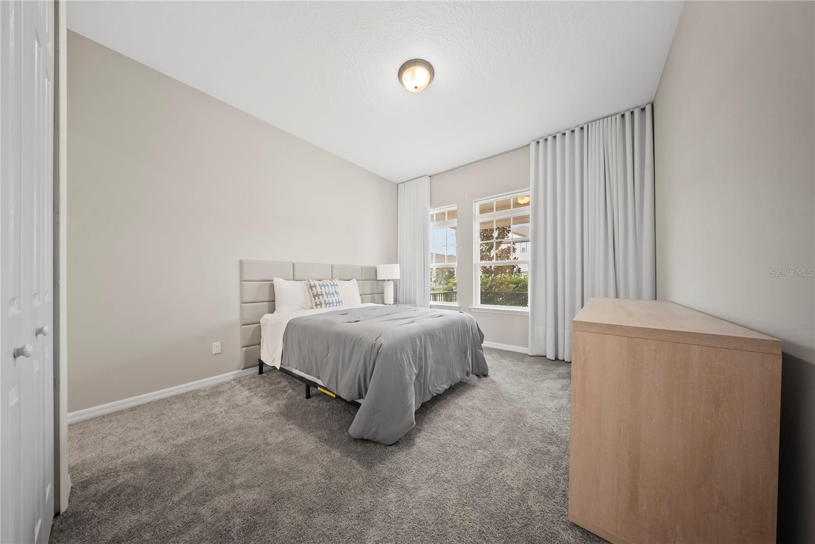 SILVERLEAF RESERVE/HAMLIN PH 2 - Residential Lease