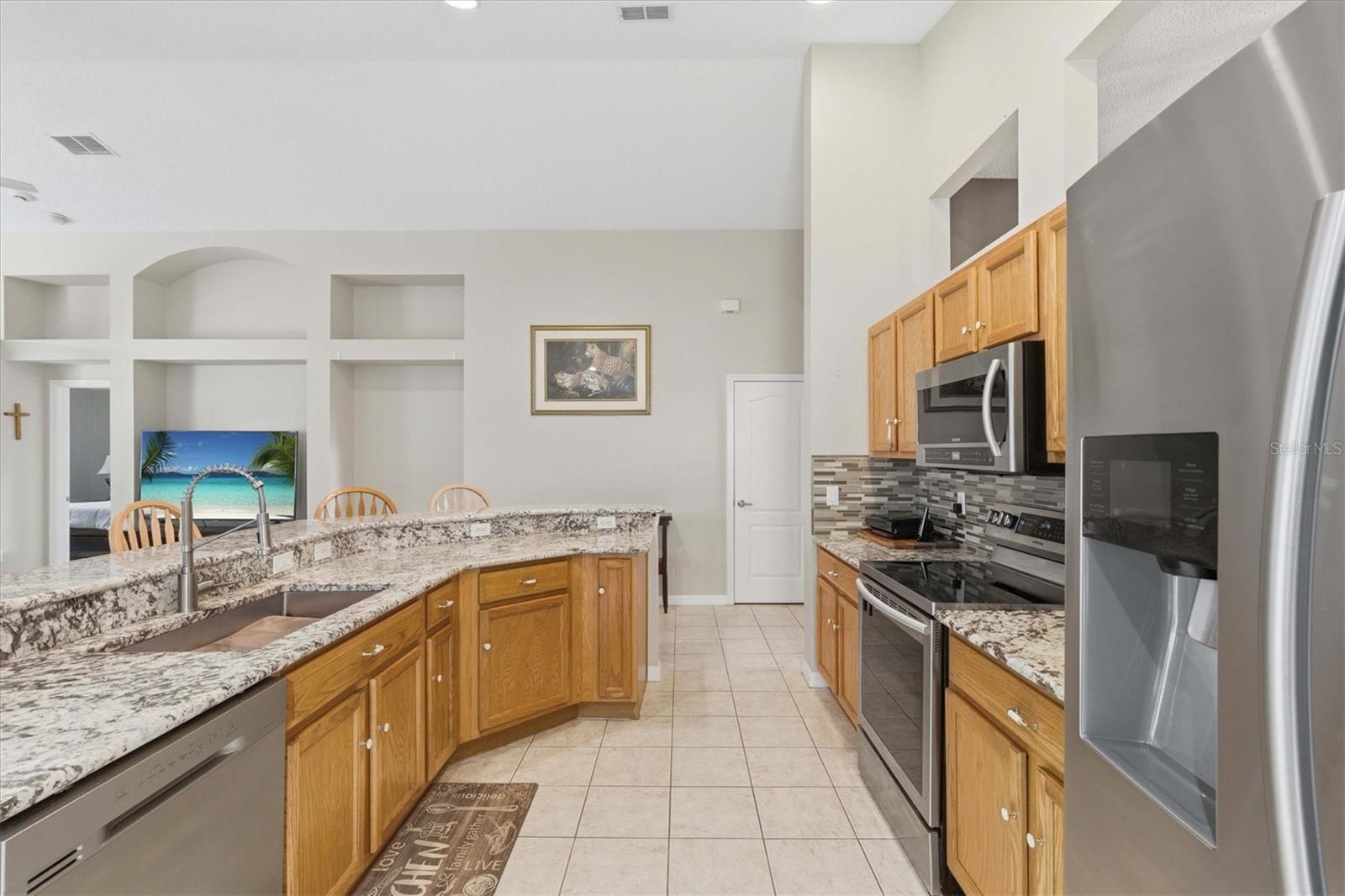 KEY VISTA PH 02 - Residential