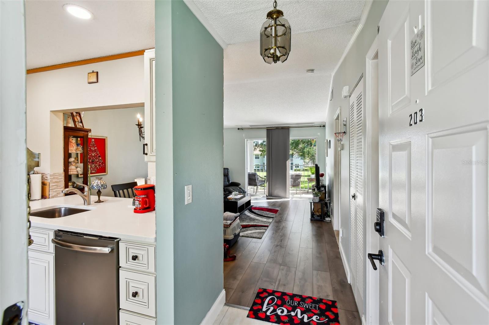 1420 OAK HILL DRIVE 203