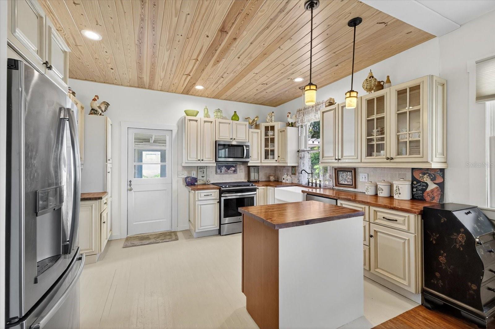 NEW PORT RICHEY CITY - Residential