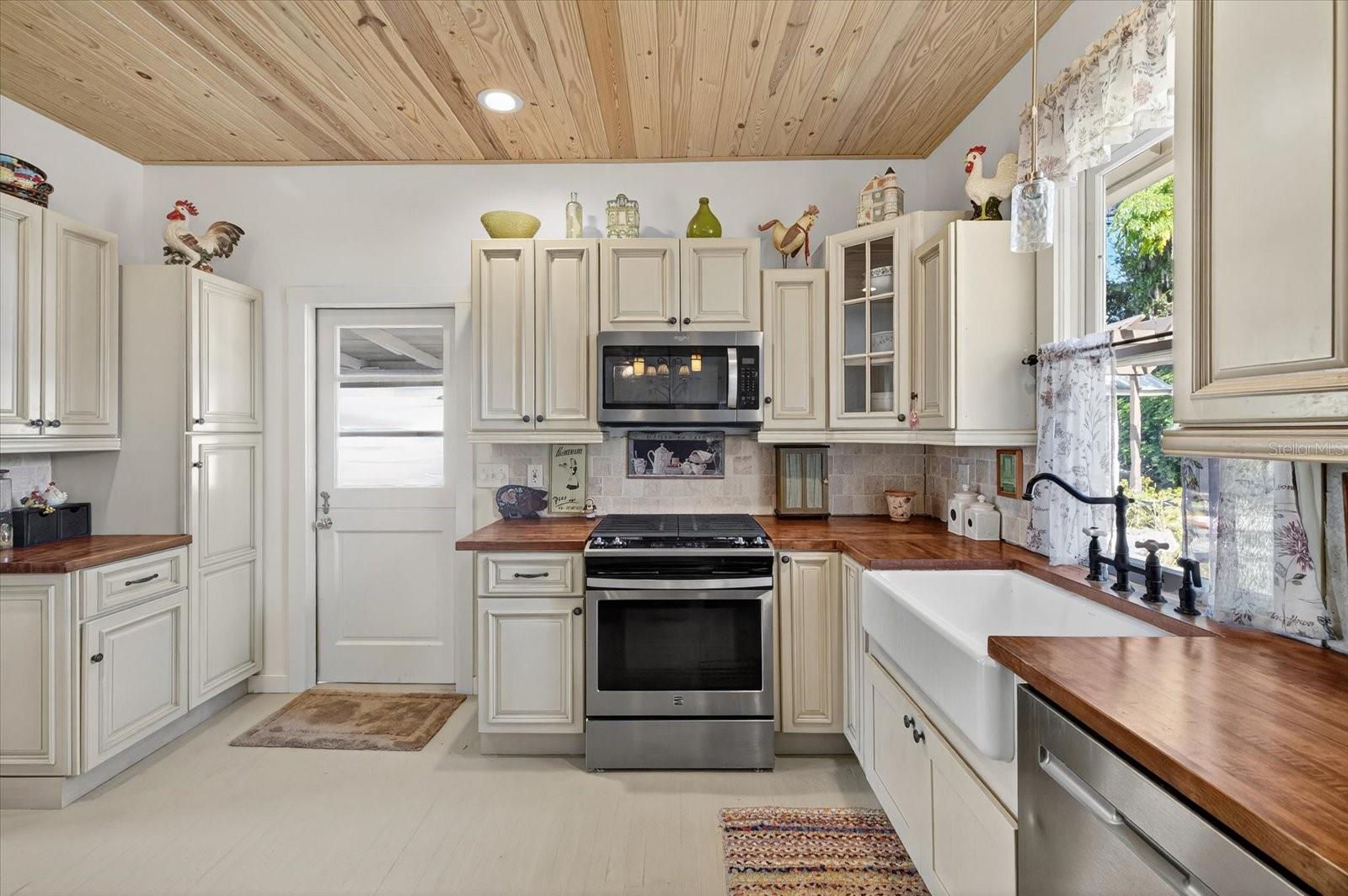 NEW PORT RICHEY CITY - Residential