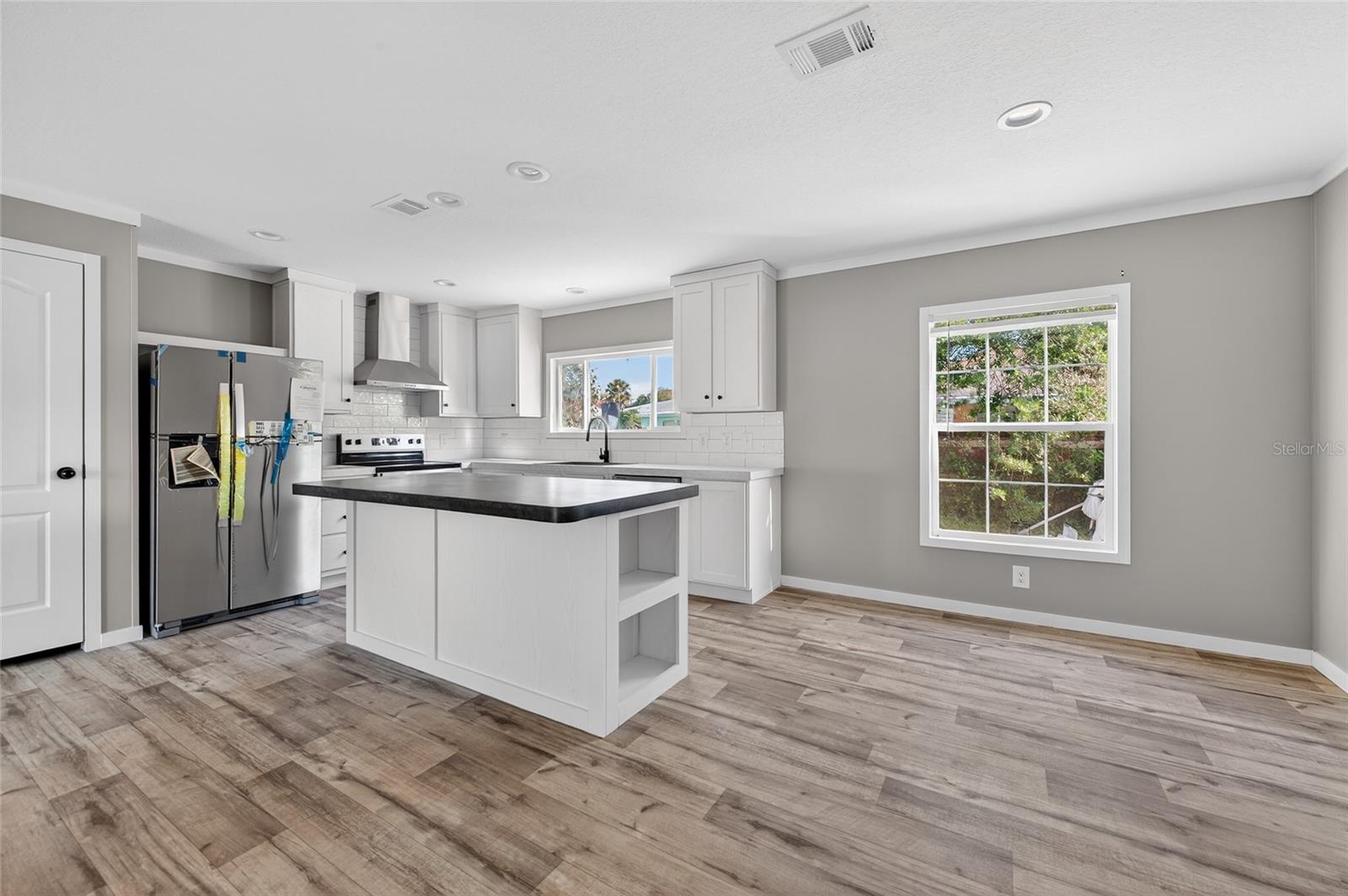 TROPICAL MOBILE HOME VILLAGE - Residential