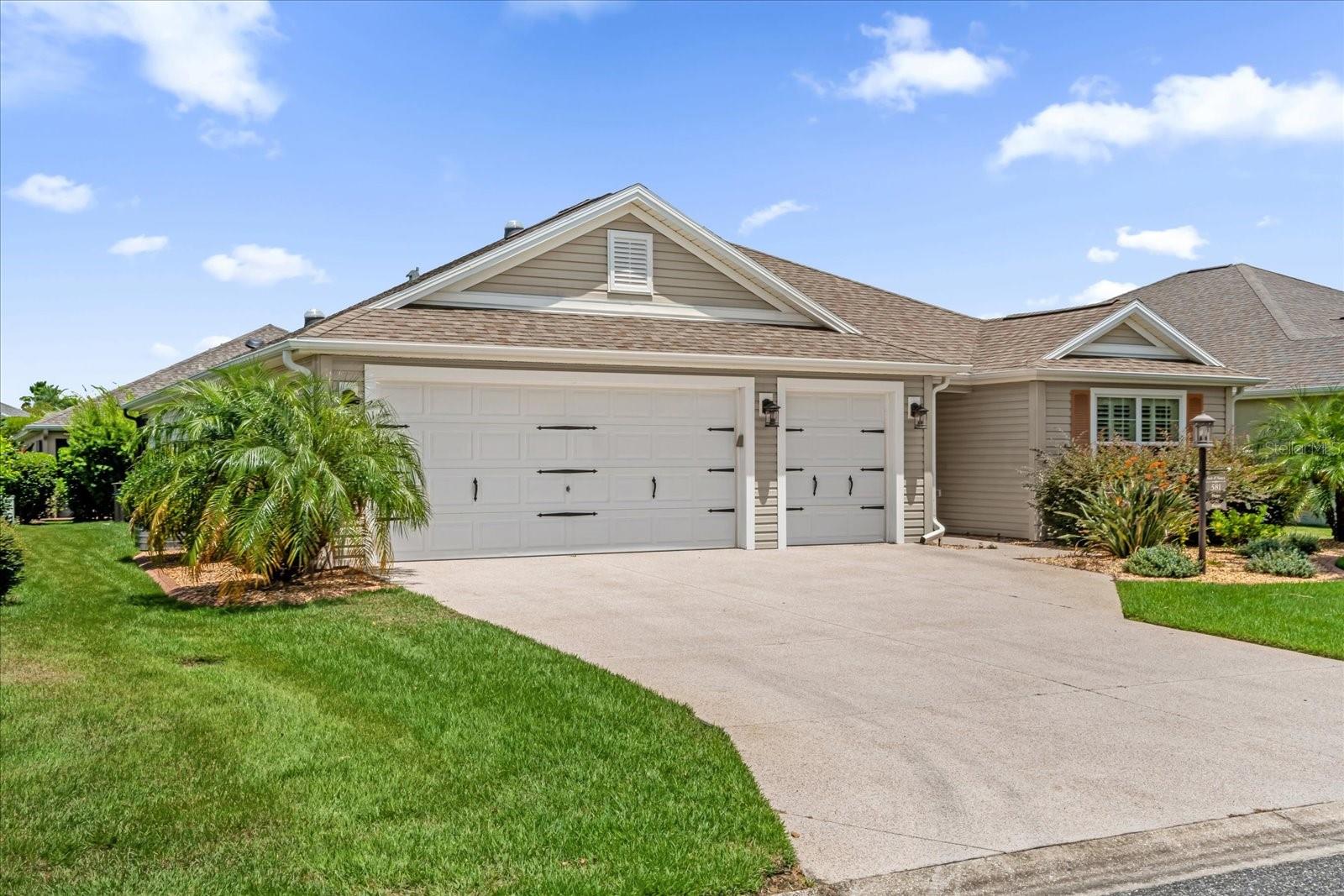 581 EVESBOROUGH PATH
