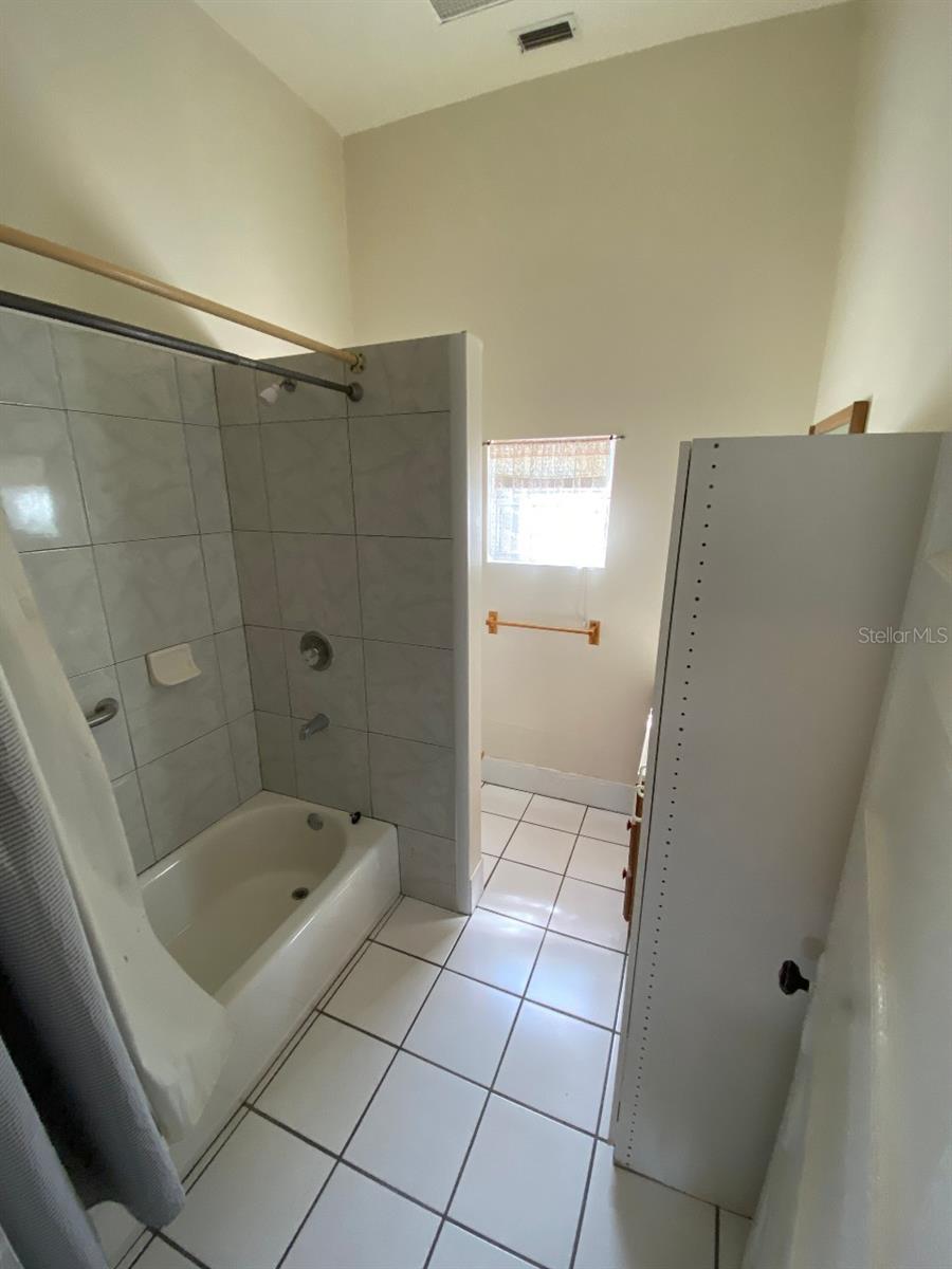 EUSTIS - Residential Lease