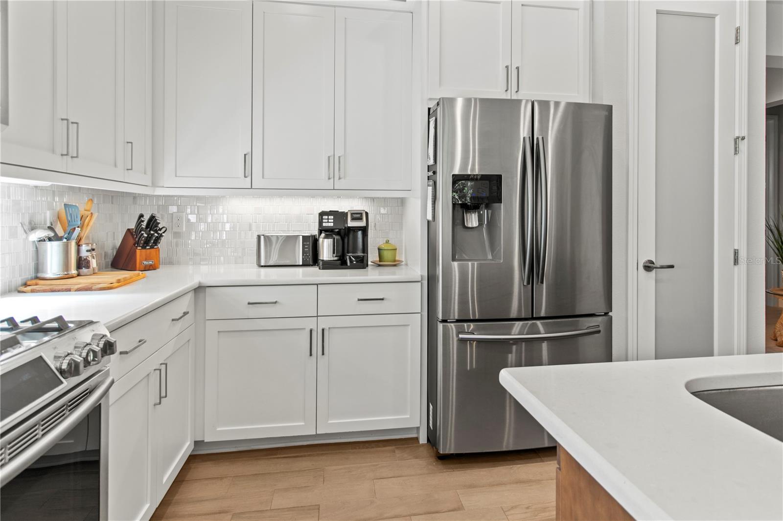 UNIVERSITY VILLAGE - Residential