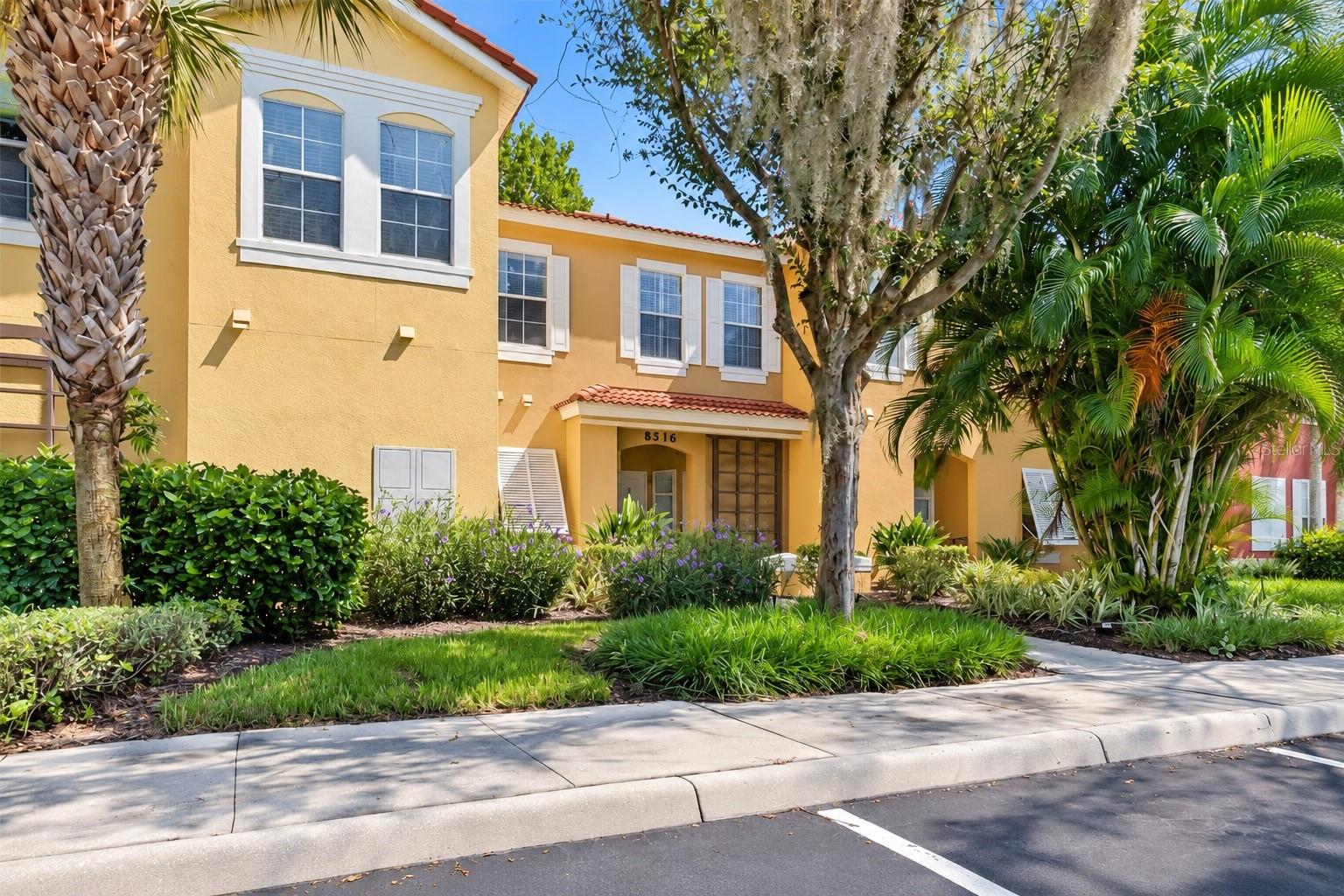 8516 CRYSTAL COVE LOOP