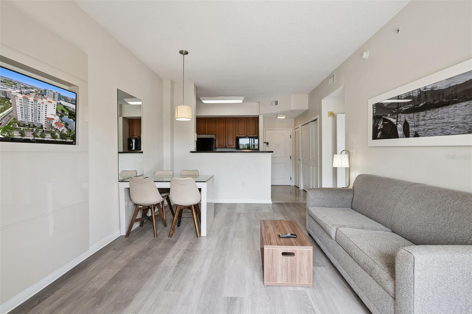 7395 UNIVERSAL BOULEVARD 403