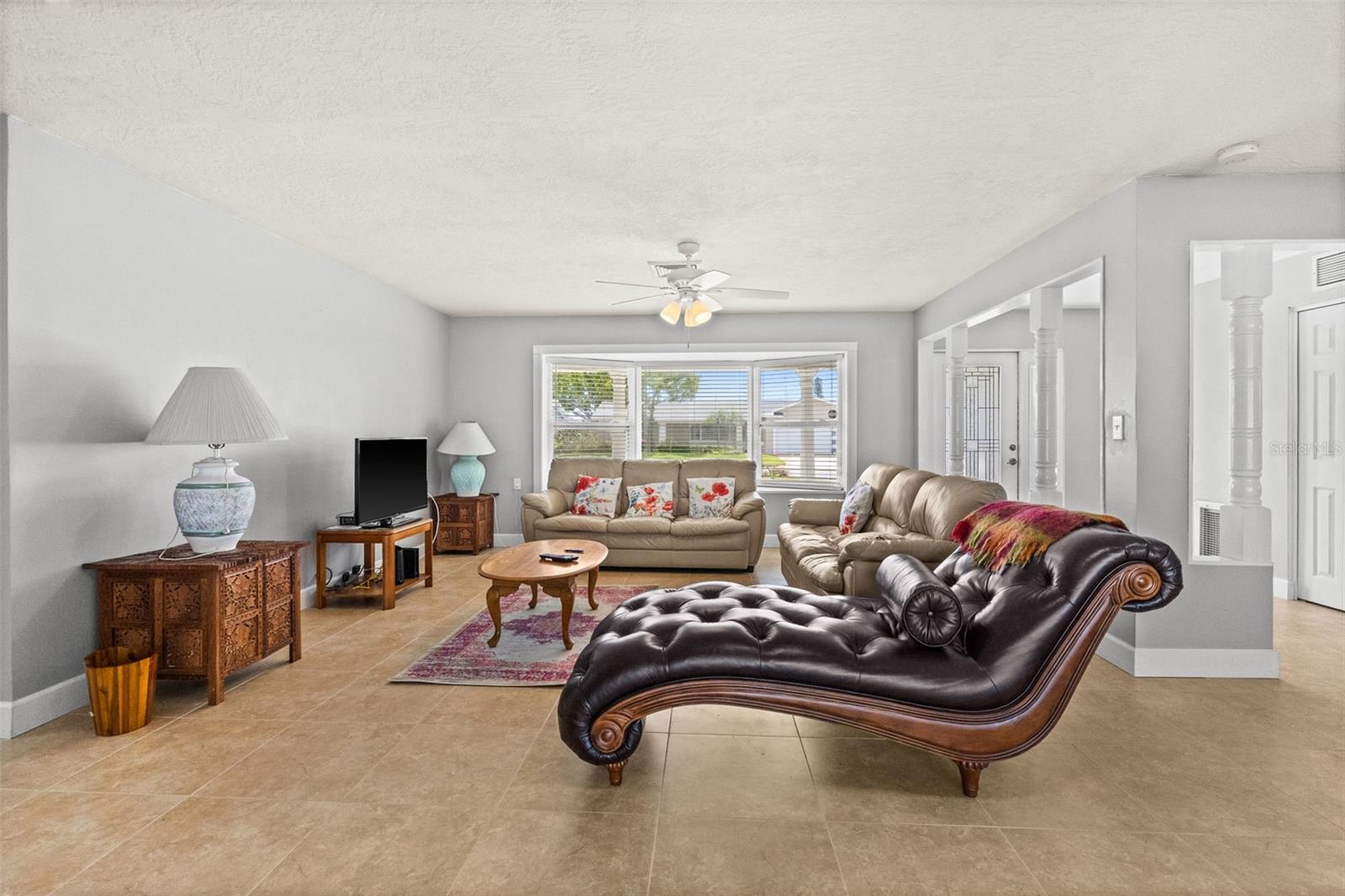 CAPRI ISLE - Residential