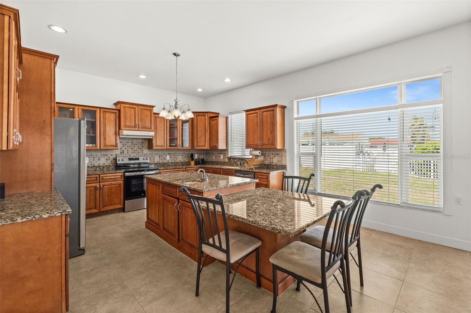 CAPRI ISLE - Residential