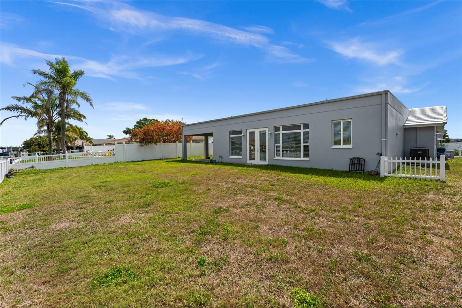 CAPRI ISLE - Residential