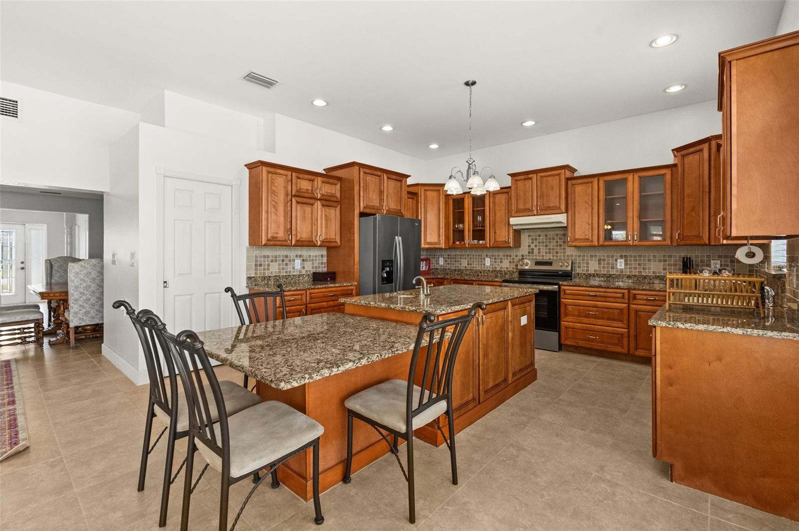 CAPRI ISLE - Residential