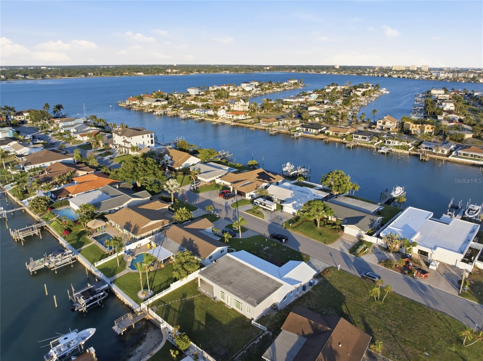 CAPRI ISLE - Residential