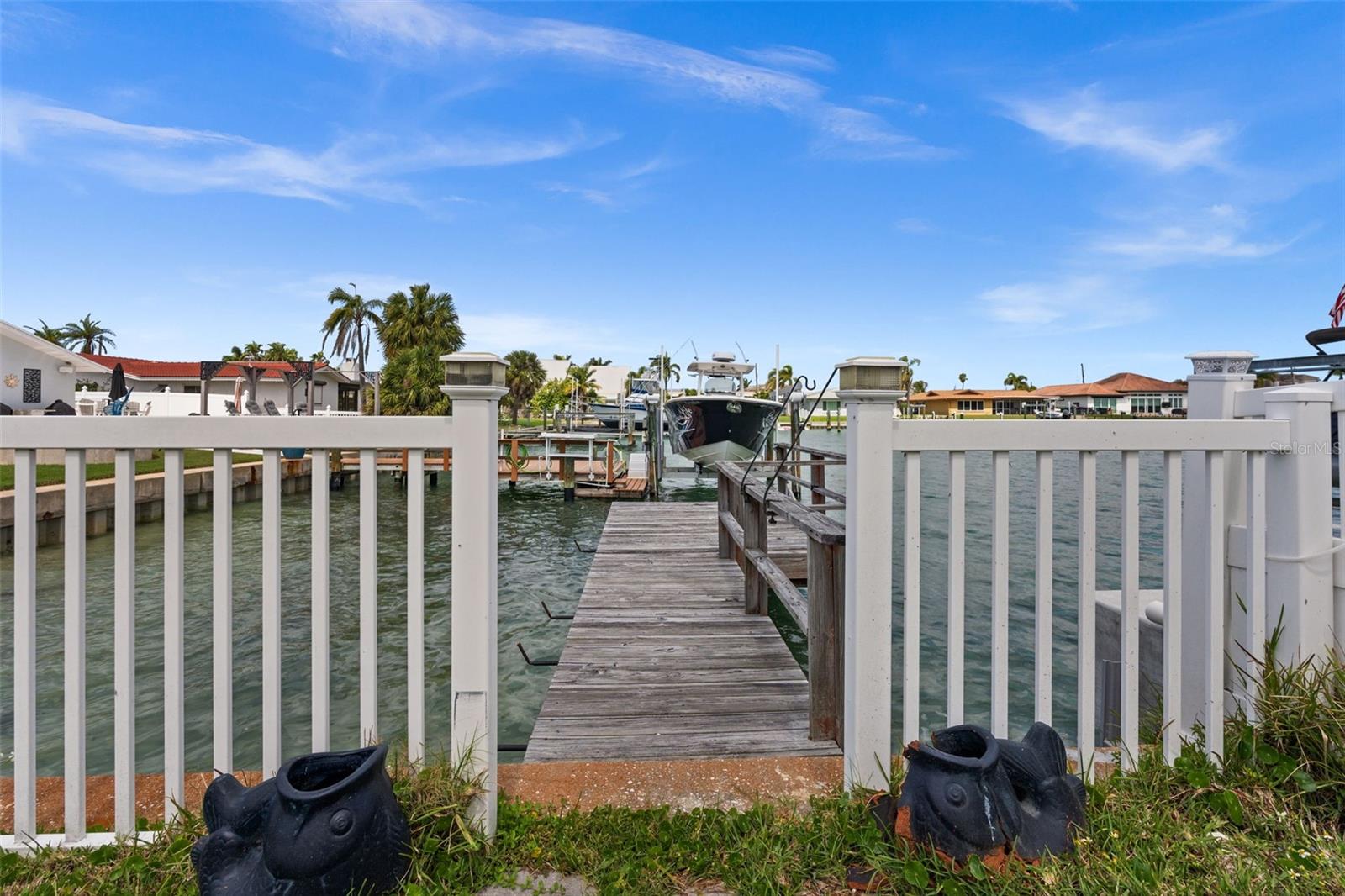 CAPRI ISLE - Residential