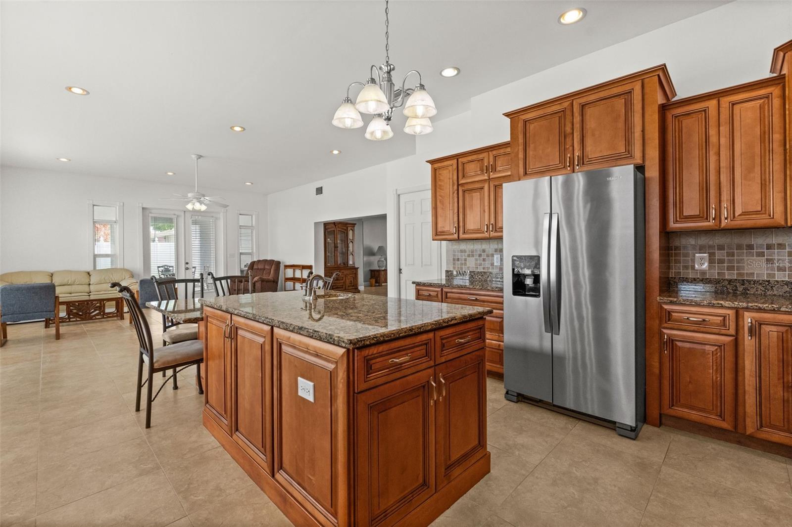 CAPRI ISLE - Residential