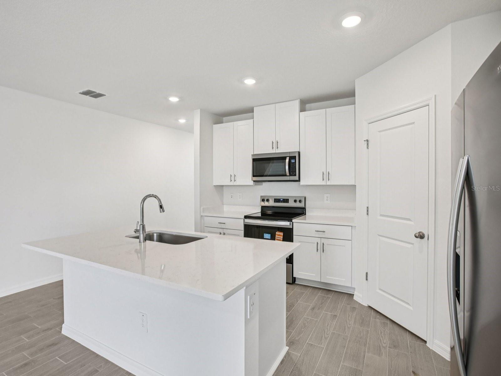 MAGNOLIA BAY - Residential