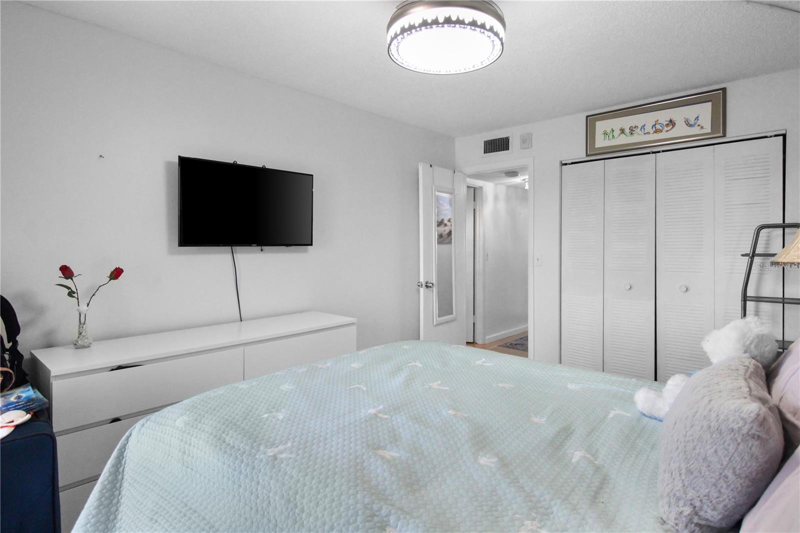 PENTHOUSE GREENS - Residential