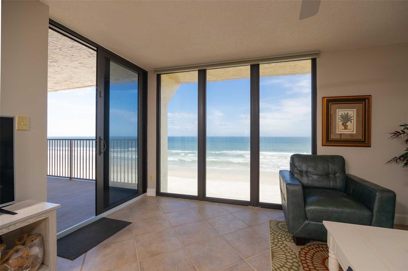 SAND DOLLAR II BLDG - Residential