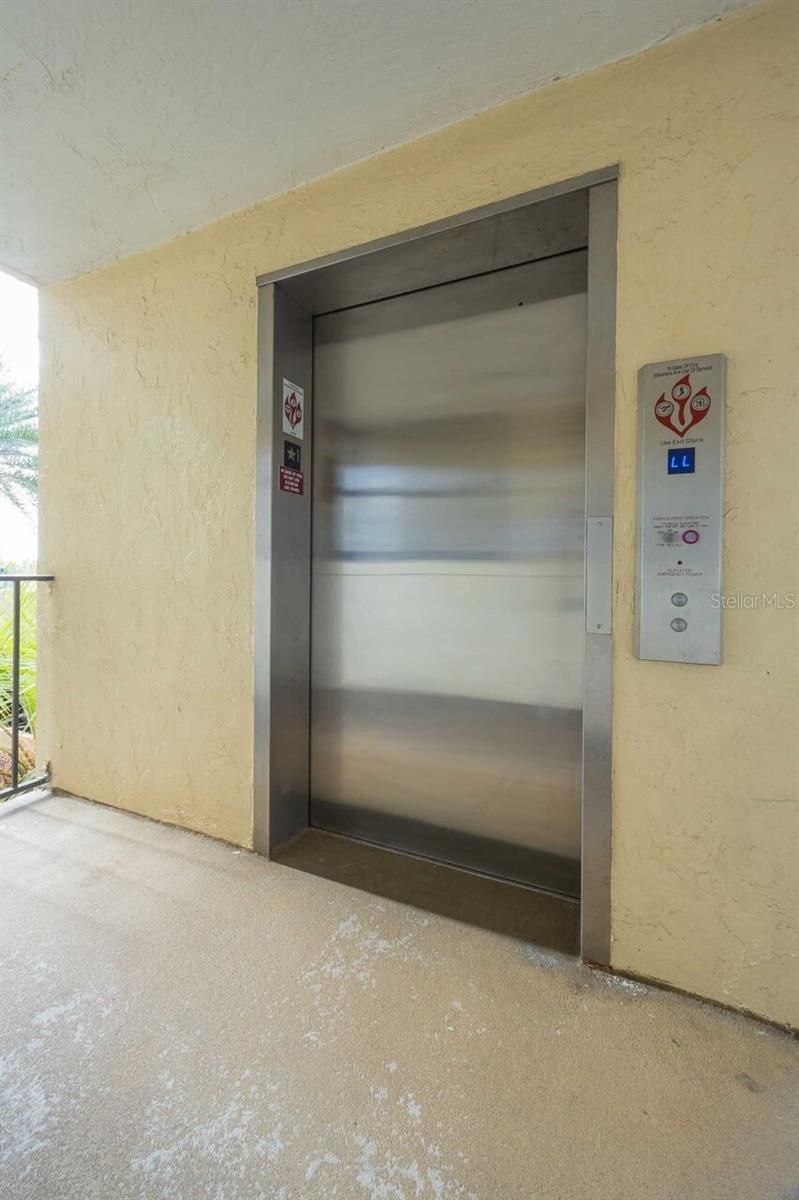 SAND DOLLAR II BLDG - Residential