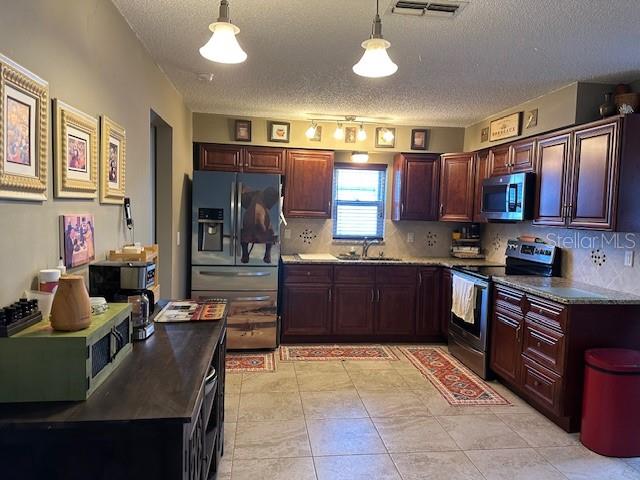 PARK LAKE ESTATES - Residential