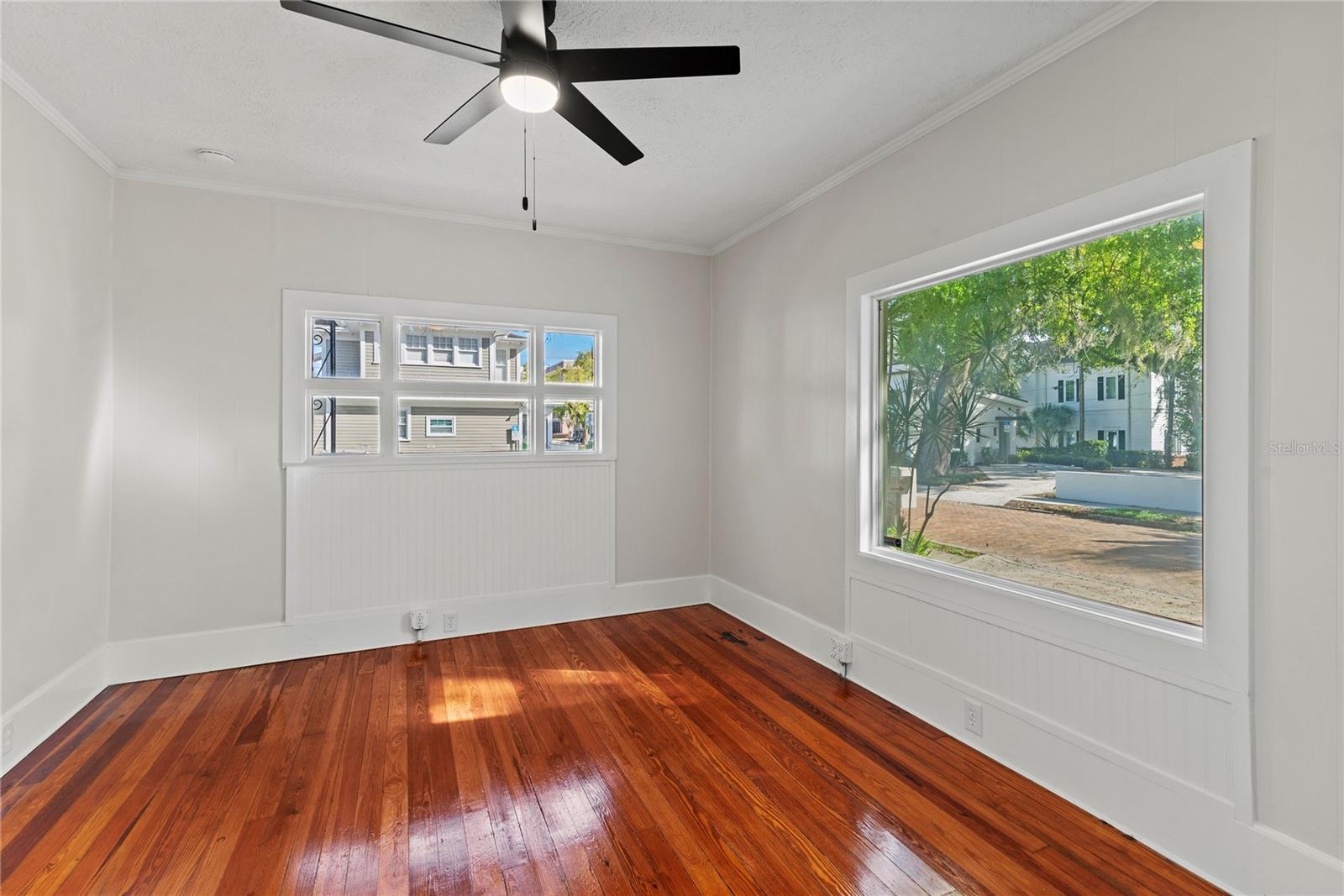 912 BRADSHAW TERRACE