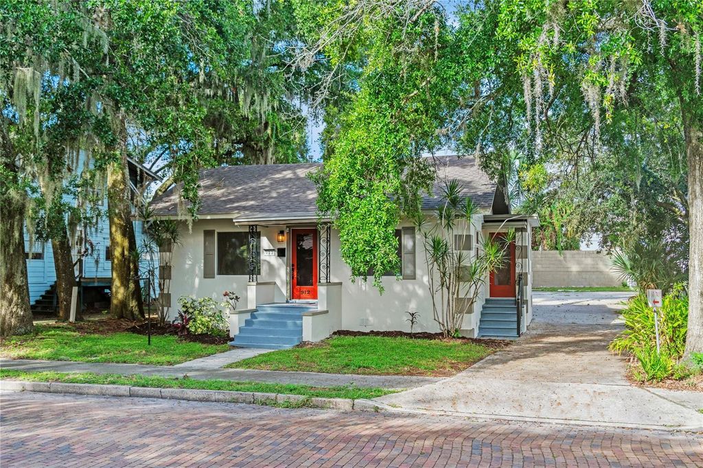 Photo of 912 Bradshaw Terrace, Orlando, FL 32806 (MLS # O6350662)