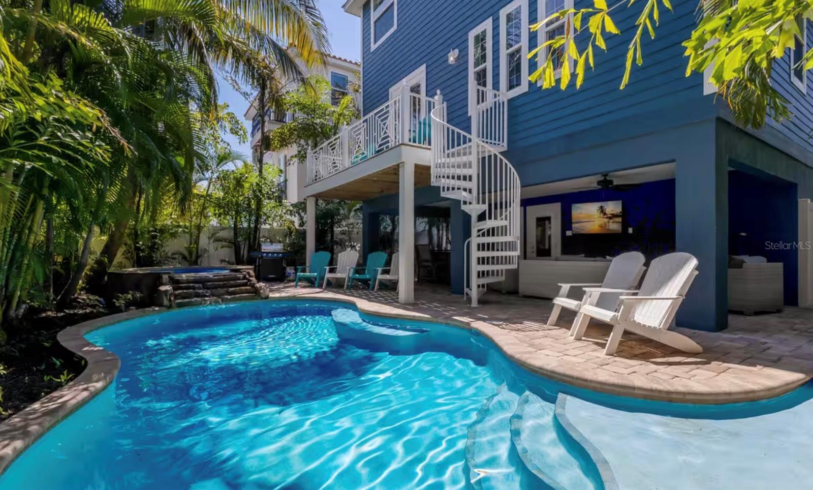 VILLAS ON FOURTH AVE - Residential