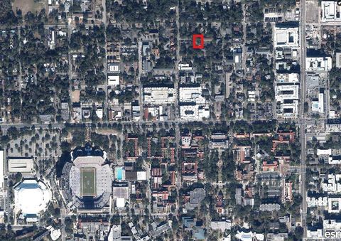 Photo of 1618 NW 4th Avenue, Gainesville, FL 32603 (MLS # GC535993)