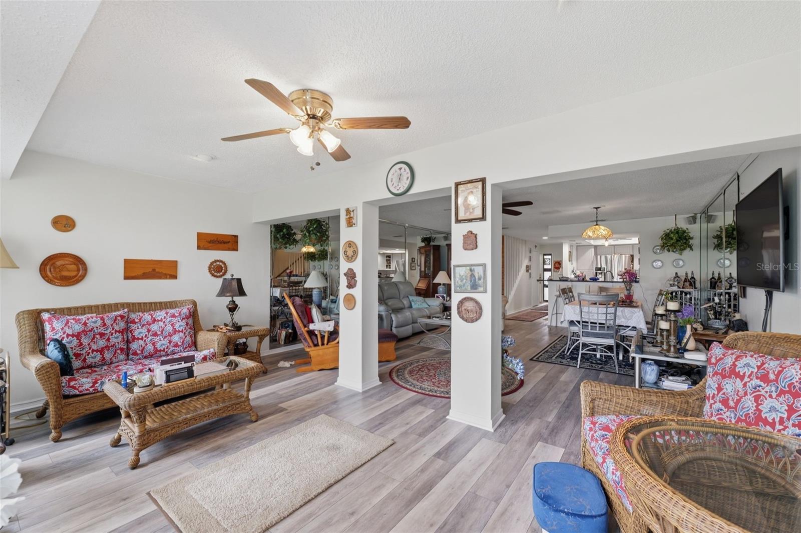 LINKS THE CONDO - Residential