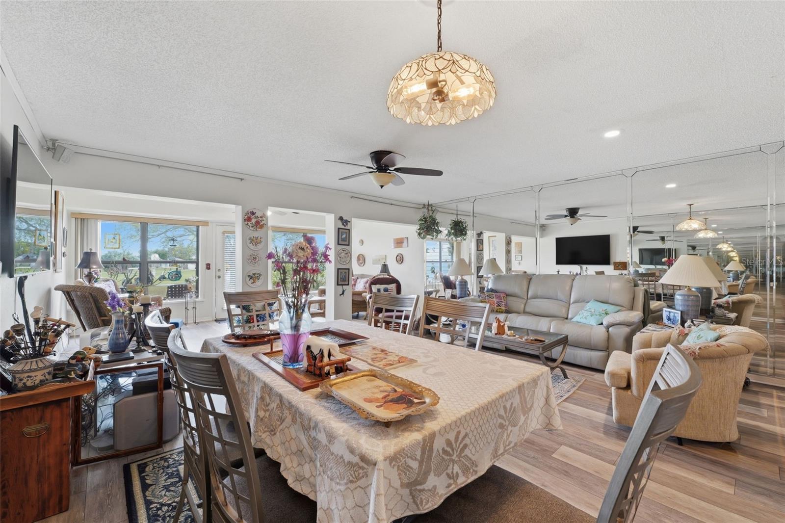 LINKS THE CONDO - Residential