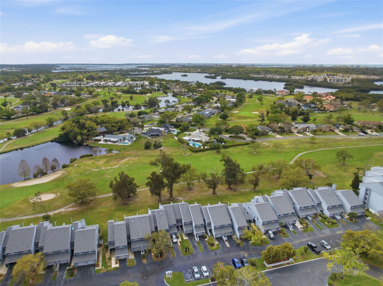 LINKS THE CONDO - Residential