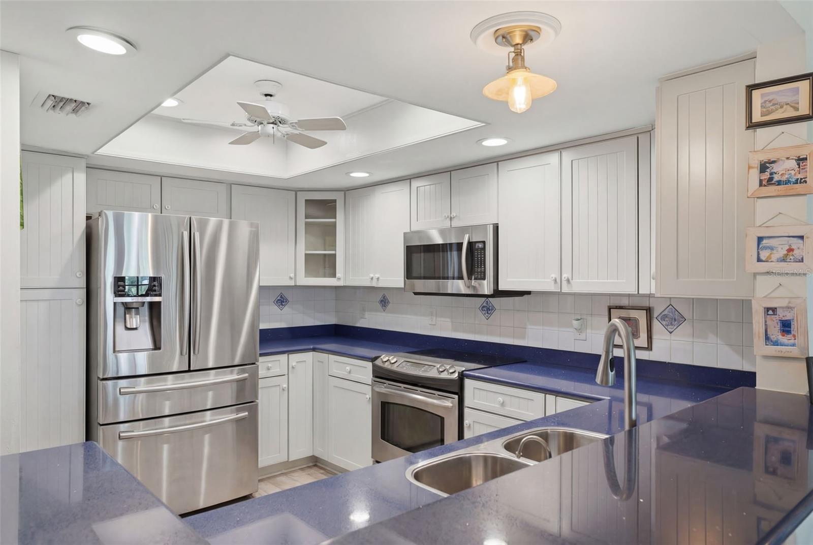 LINKS THE CONDO - Residential