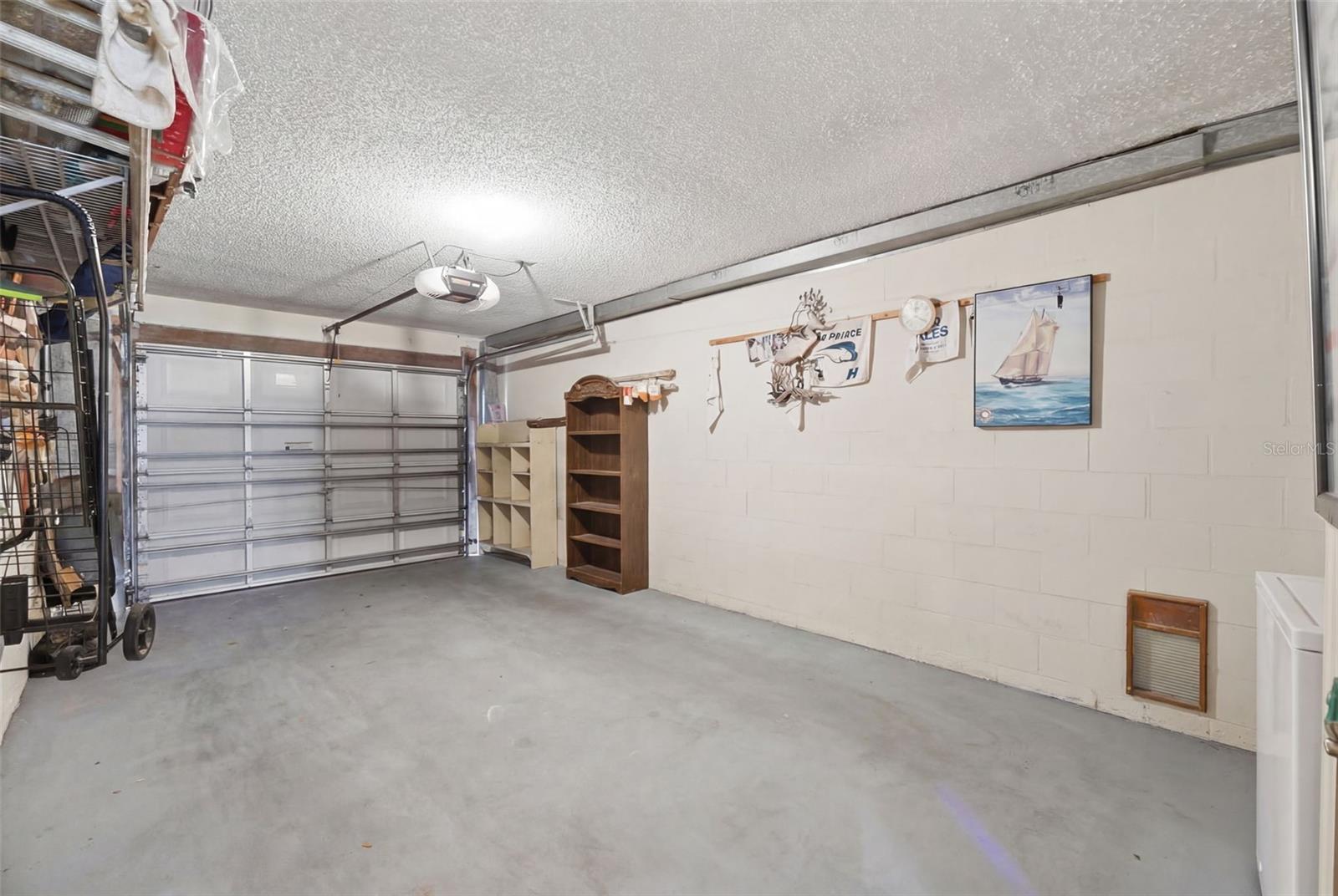 LINKS THE CONDO - Residential