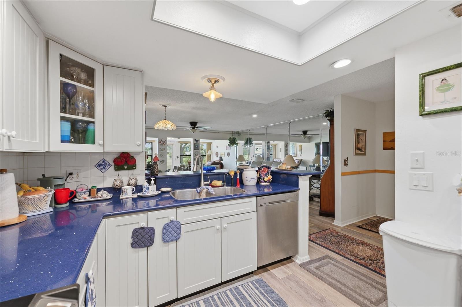 LINKS THE CONDO - Residential