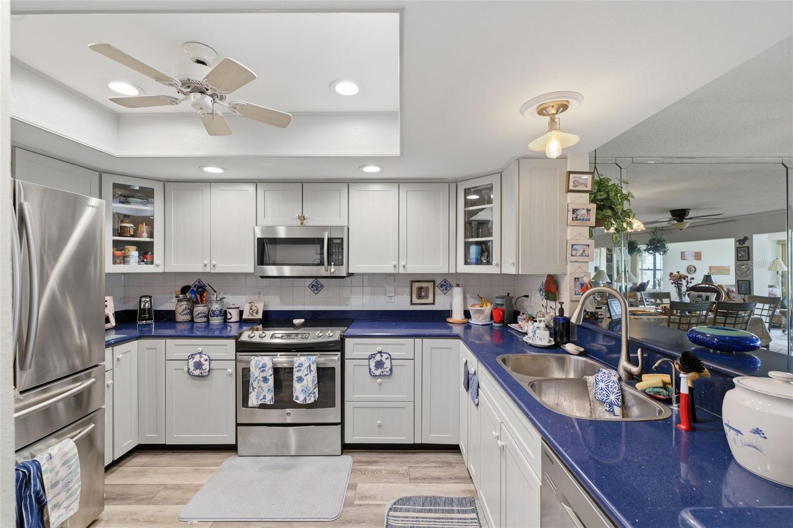 LINKS THE CONDO - Residential