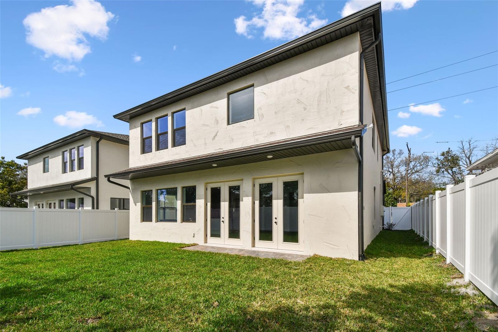 3111 W NASSAU STREET