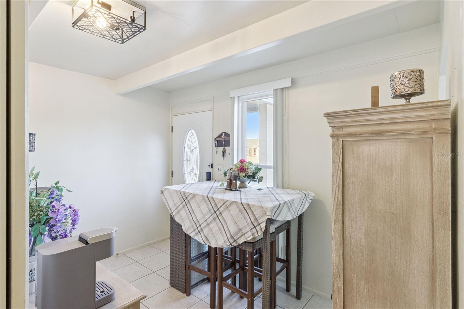 LAKESHORE CLUB - Residential