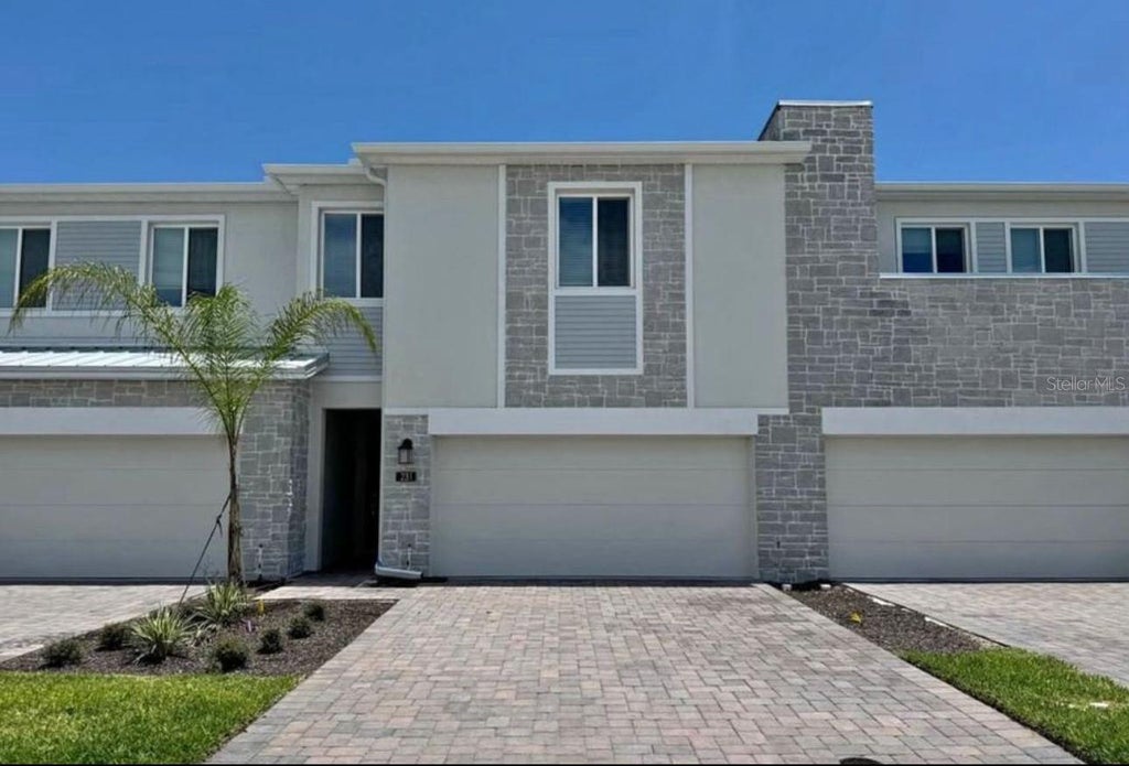 Photo of 138 Nine Iron Drive, Davenport, FL 33896 (MLS # S5159156)