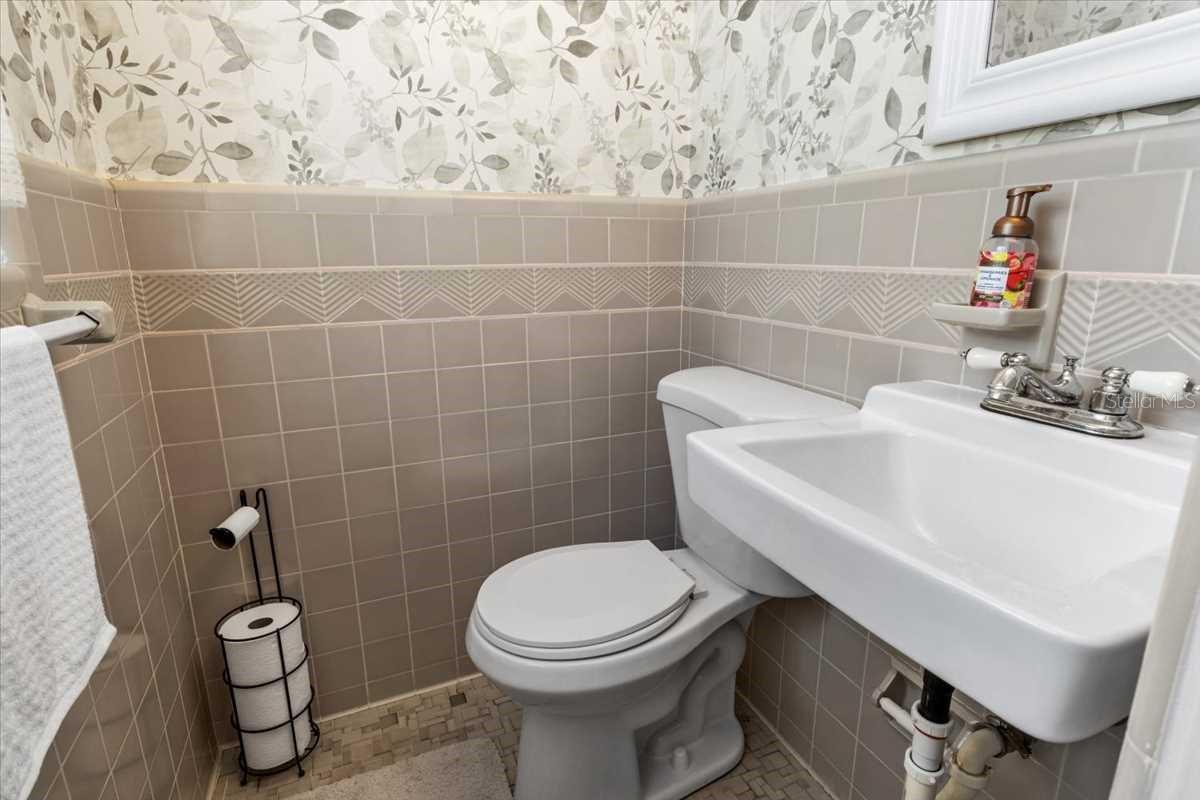 EAGLE CREST - Residential