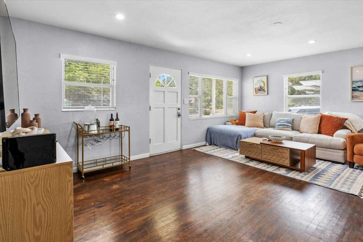 EAGLE CREST - Residential